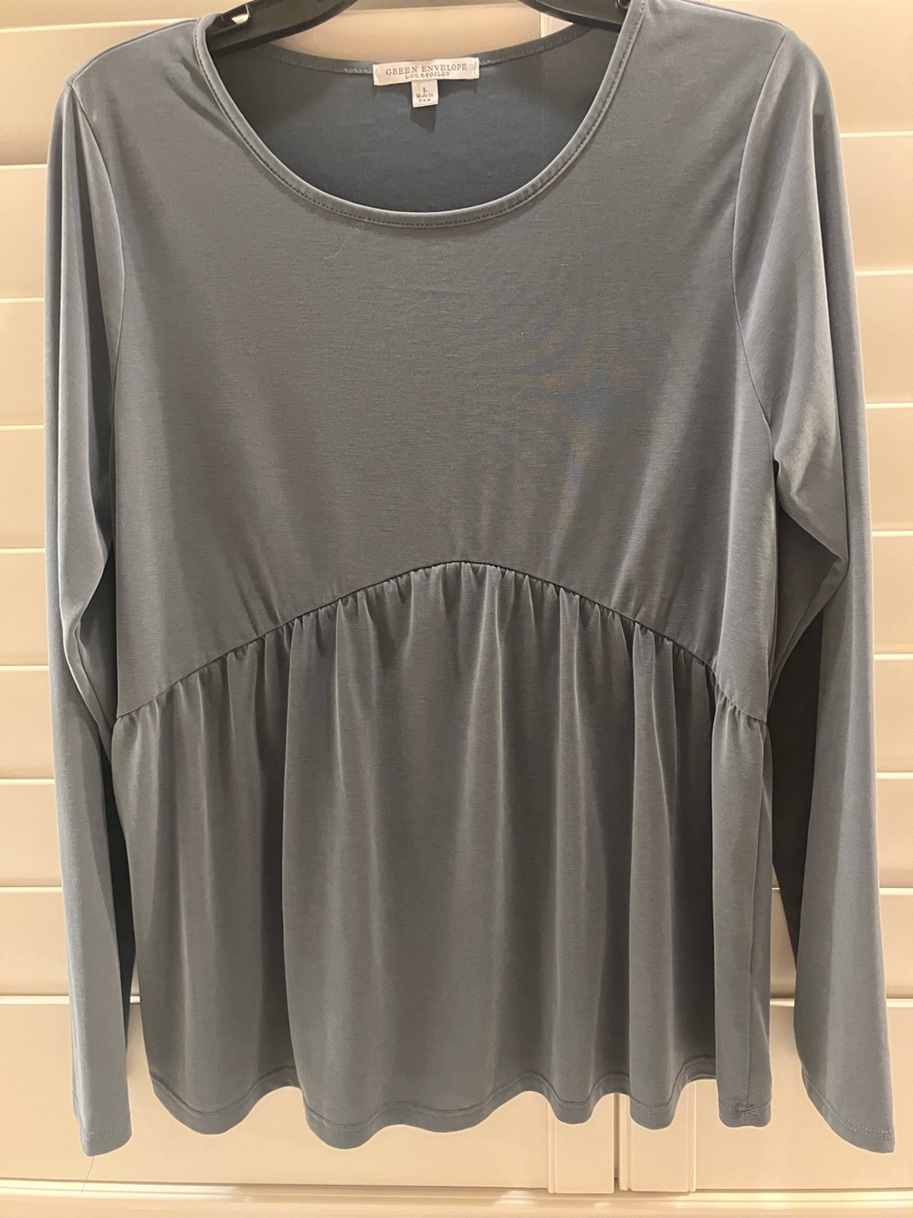 Green Envelope Gray Long Sleeve Scoop Neck Peplum Top